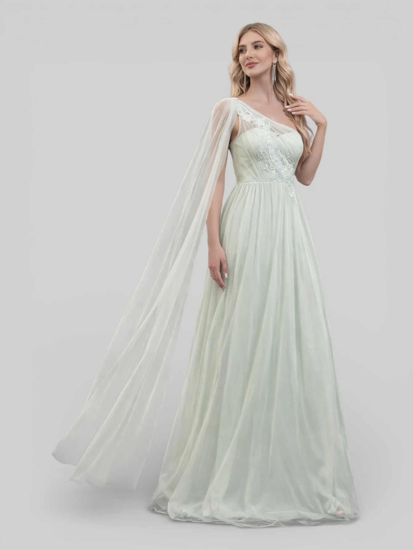 Vestido de Festa Bordado com Faixas